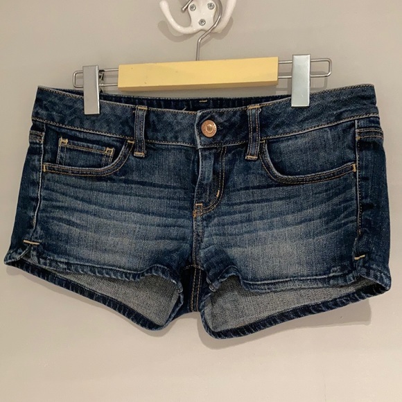 AMERICAN EAGLE Jeans short strech Size 4
